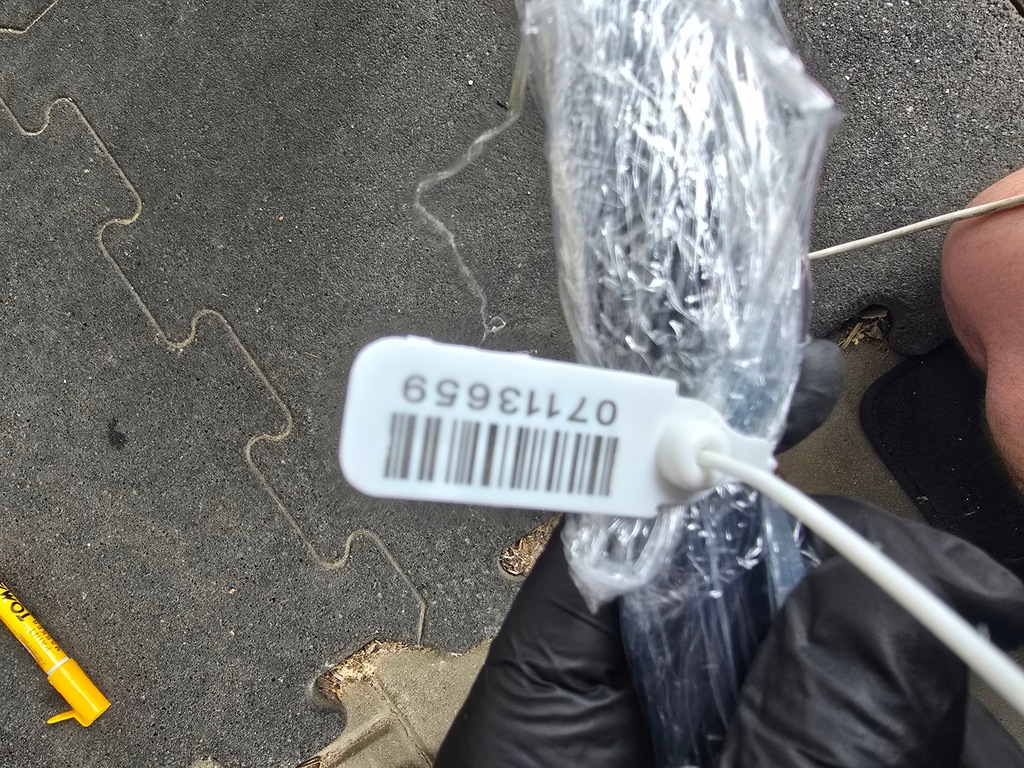 фото №8, Молдинг бампера задняя m набор czarna левая bmw 7 g70 8082407