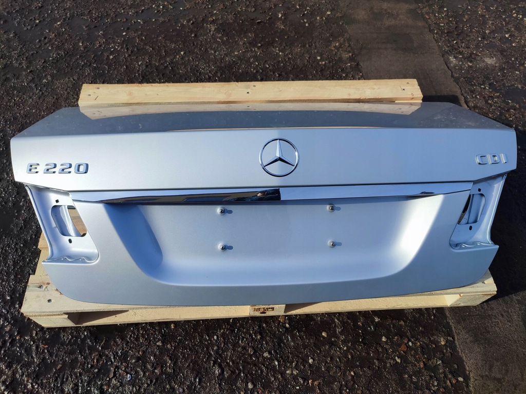 фото №1, Mercedes w212 sedan lift задняя крышка багажника багажника 775