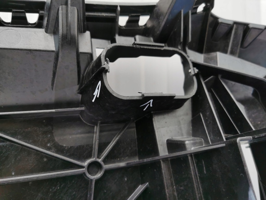 фото №9, Audi q4 e tron 89a підсилювач решітка решітка 89a807233