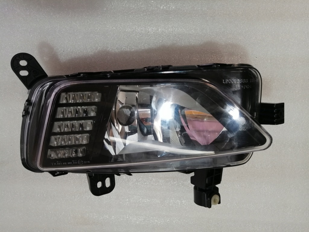 фото №1, Противотуманная фара правый перед vw polo vi