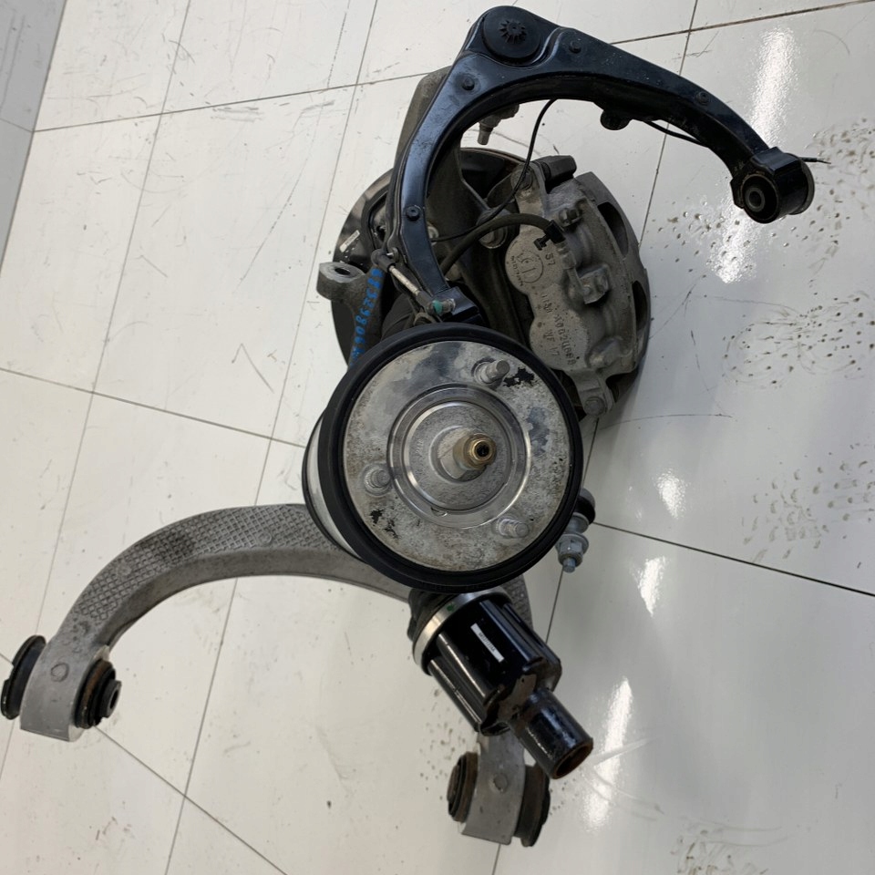 фото №10, Поворотный кулак правая перед рычаг приводной вал суппорт pias dodge ram v 4x4 5.7 hemi 21r