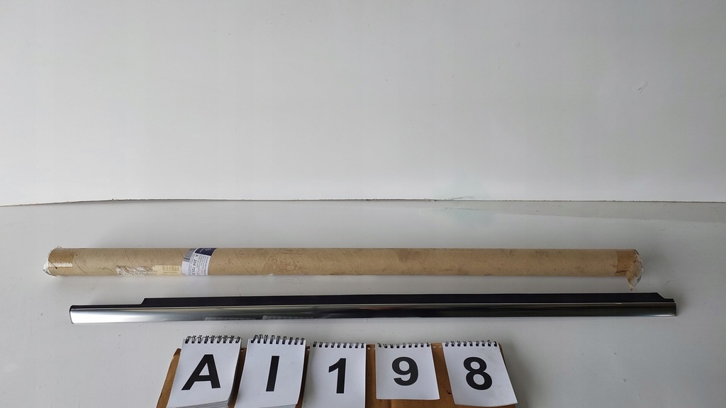 фото №1, Mercedes glk x204 молдинг скло двері правий перед