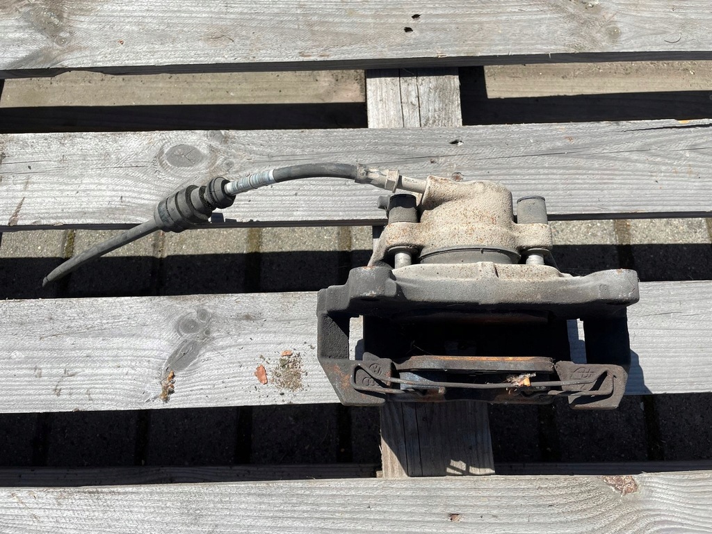 фото №1, Audi a5 8t a4 b8 супорт гальмівний правий перед