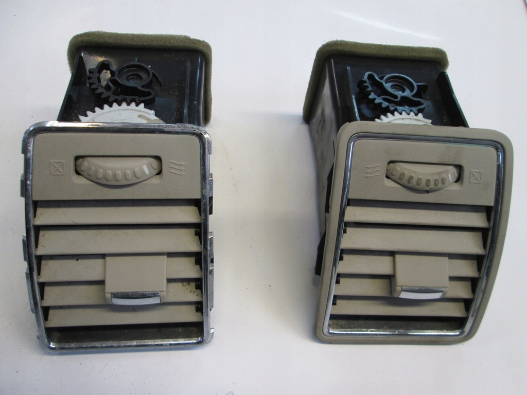 фото №1, Ford flex 08- решітка впуск повітря вентиляційна