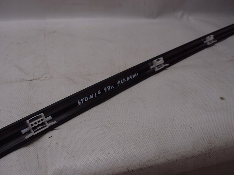 фото №9, Молдинг дахова права kia stonic 2017r