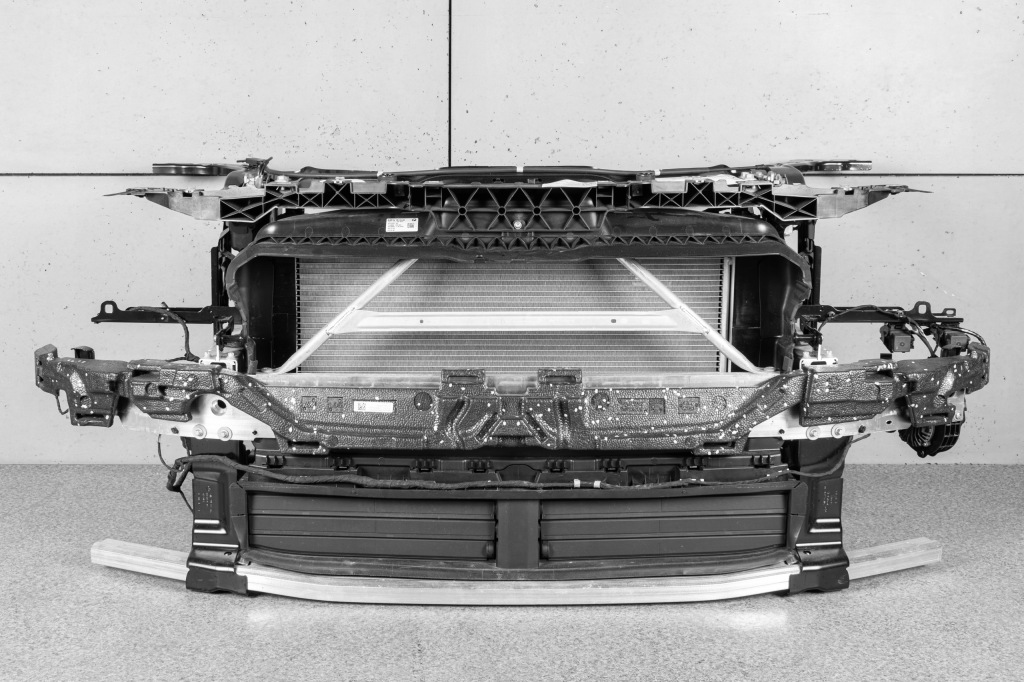 Bmw 2 u06 капот крило бампер ремінь перед радіатор фари led m-pakiet c4e Доставка