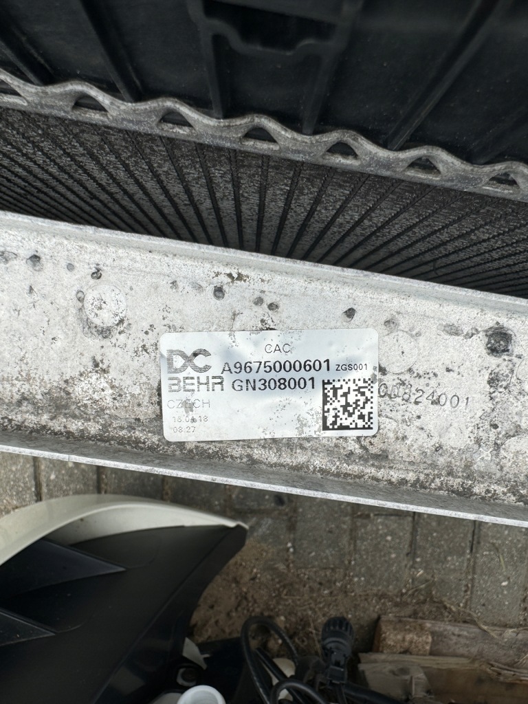 Радиатор воды интеркулер комплект atego 3 e6 a9675000301 a9675000601 с Разборки