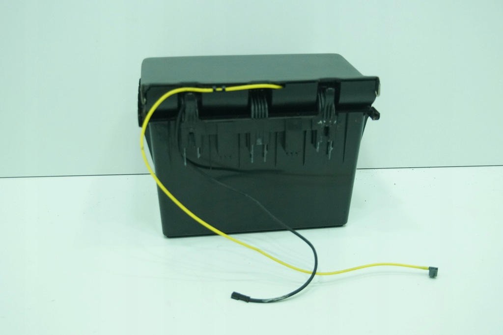 фото №3, Бардачок задний mercedes sl r230