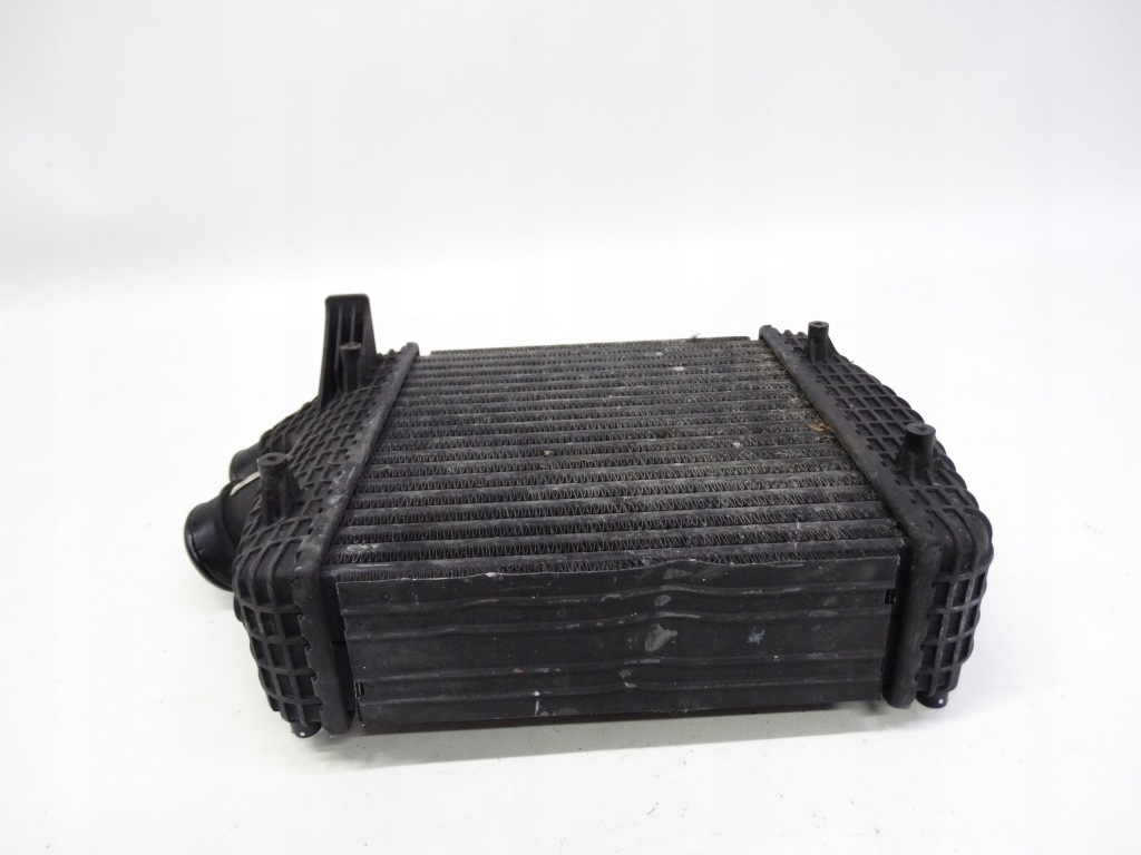 Maserati ghibli levante quattroporte 3.0 интеркулер правый 670039135 Недорого