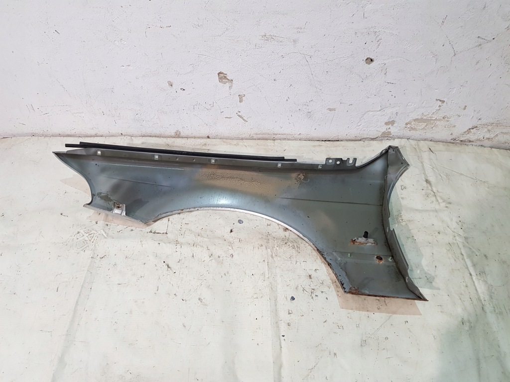 Крыло  правый  bmw 5 e39 eur рестайлинг  titansilber металлик Киев