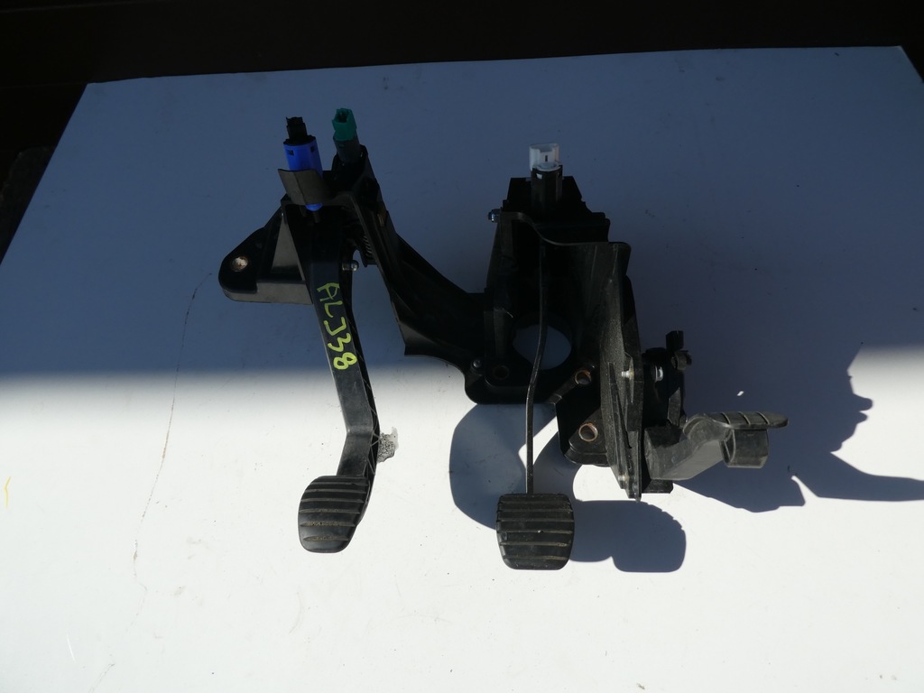 фото №1, Renault master iii педаль педалі 180101626r