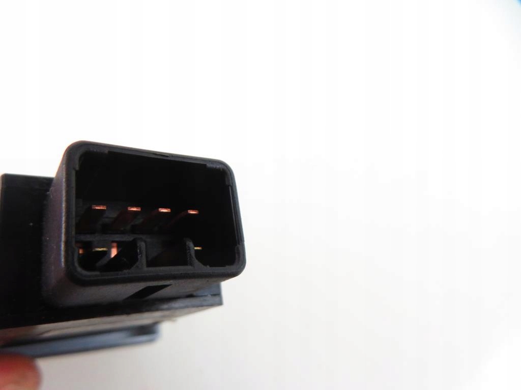 фото №4, Выключатель подогрев hyundai tucson i 933202e001