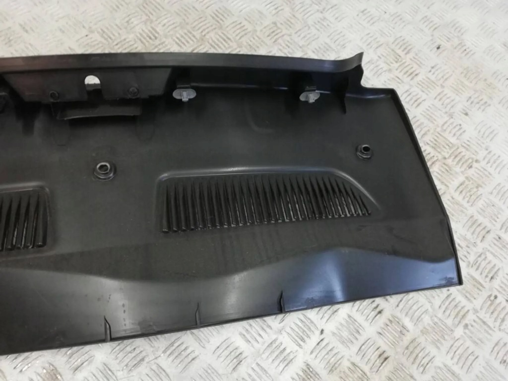 фото №2, Alfa romeo mito захист поперечина заднього багажника 1560831410