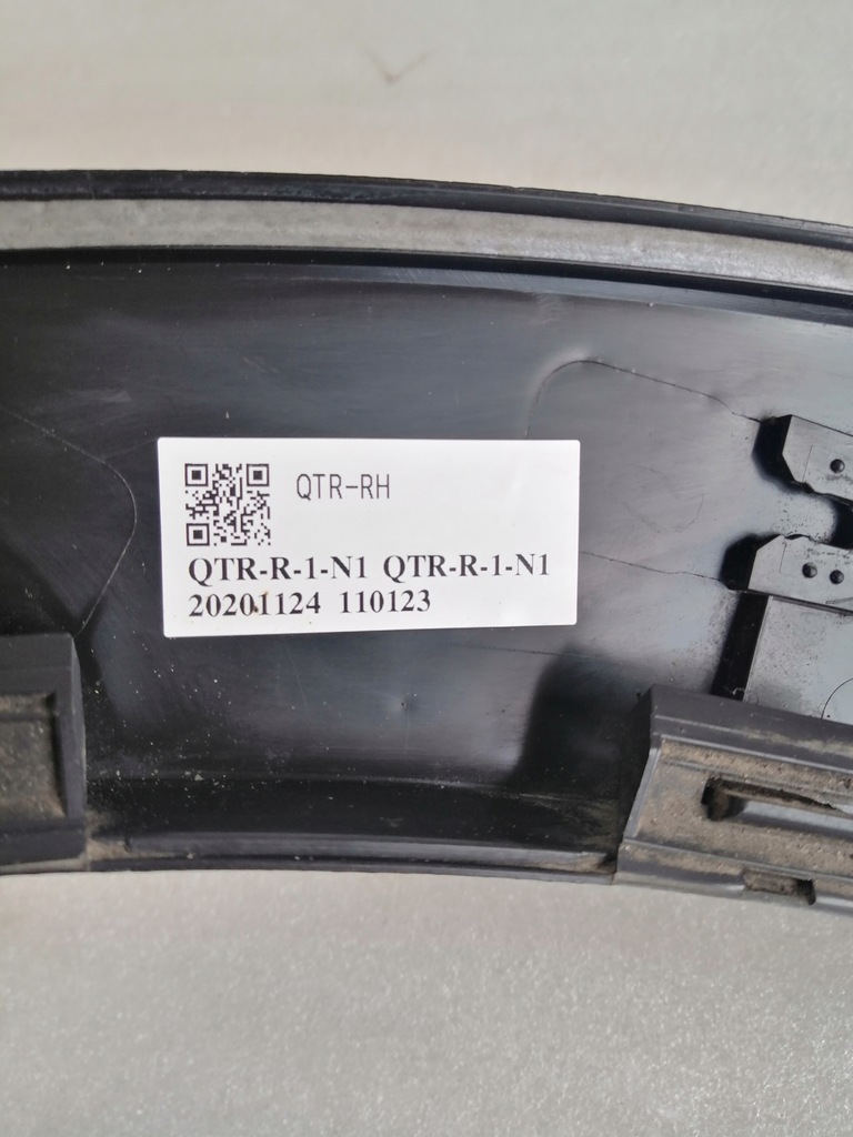 фото №12, Subaru xv молдинг крила правий задня 91112fl140