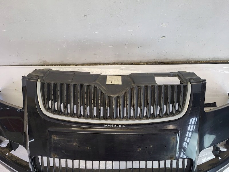 Бампер перед передній решітка радіатора skoda roomster praktik 5j fabia 2 2 lak.9910 Ціна