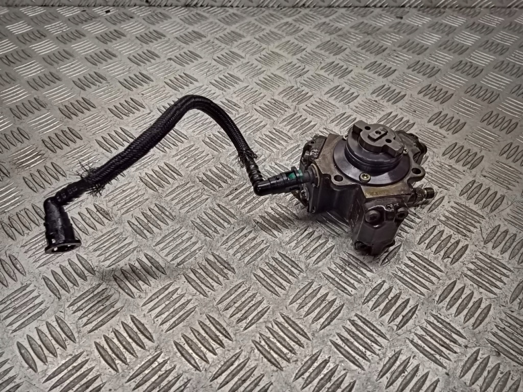 фото №1, Насос впрыскная chrysler pt cruiser 2.0 a6130700001