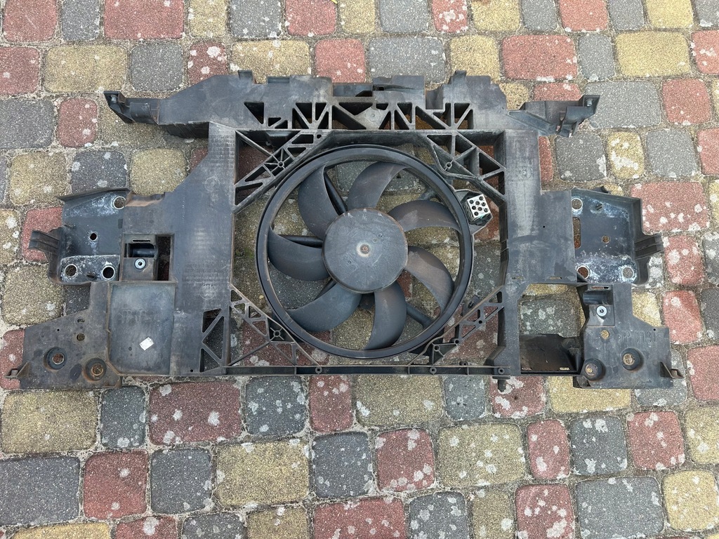 фото №1, Pas передний усилитель renault scenic iii 09-16 752100007r перед