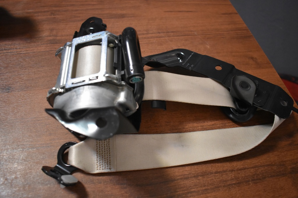 Купить Idealny ремень натяжитель правый задний  trzeci ряд mercedes w167 macchiato бежевый 1