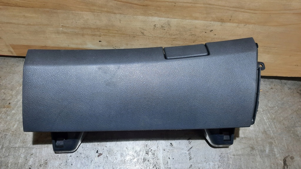 фото №1, Бардачок пассажира toyota corolla e15 11r