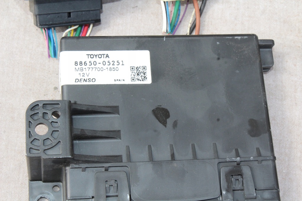 фото №7, Набор стартовый бортовой компьютер ключ toyota avensis t27 2.2 150 km 89661-05d51