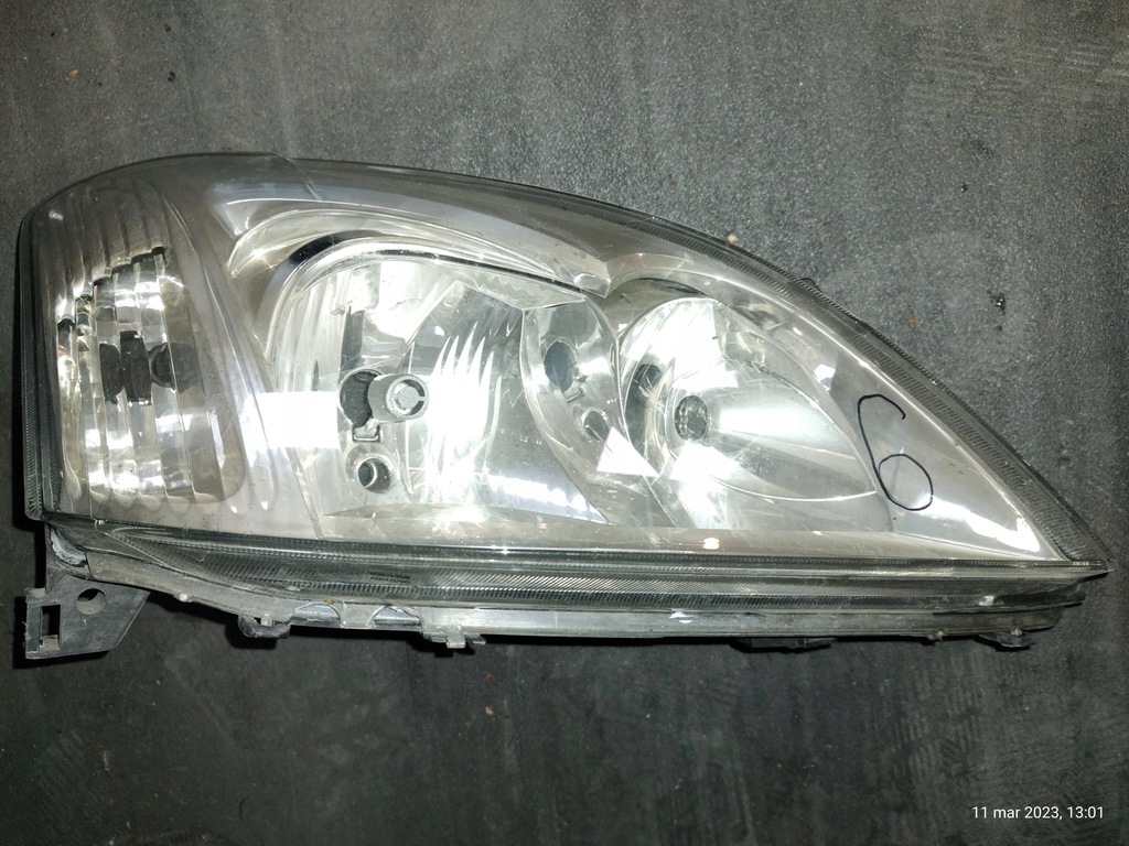 фото №1, Toyota corolla e12 3d фара правий 89006309