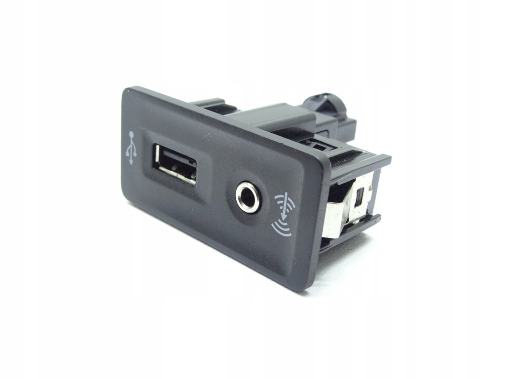 фото №1, Вход port интерфейс usb aux vw passat b8 5g0035222h