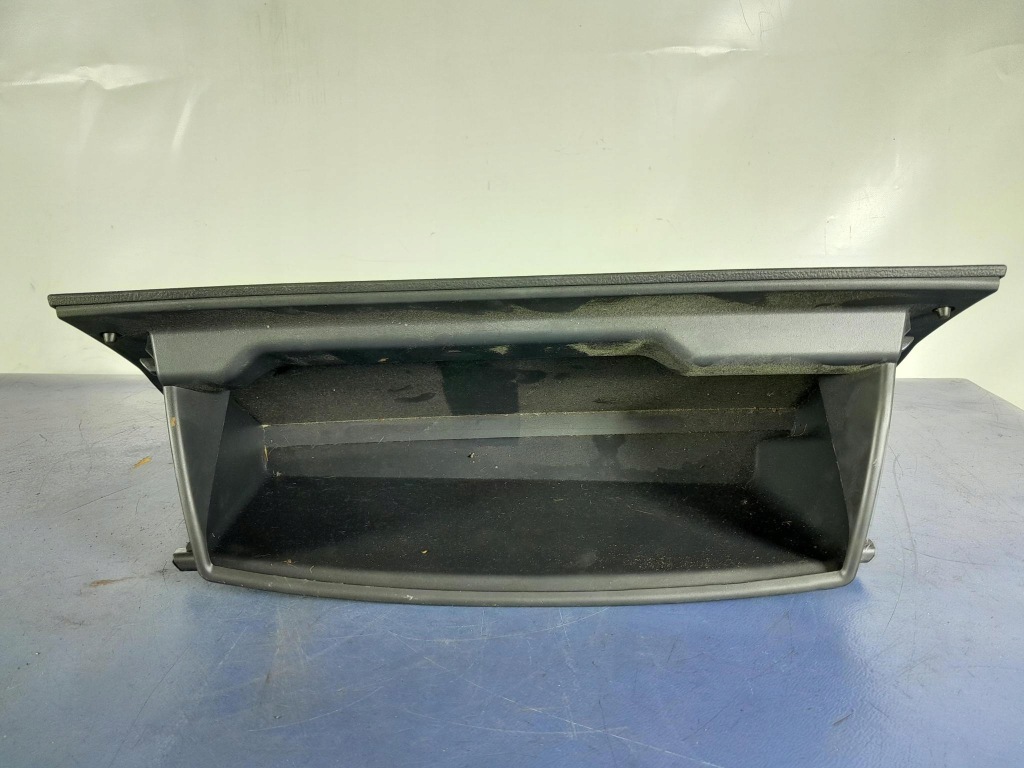 фото №3, Toyota verso i бардачок пасажира