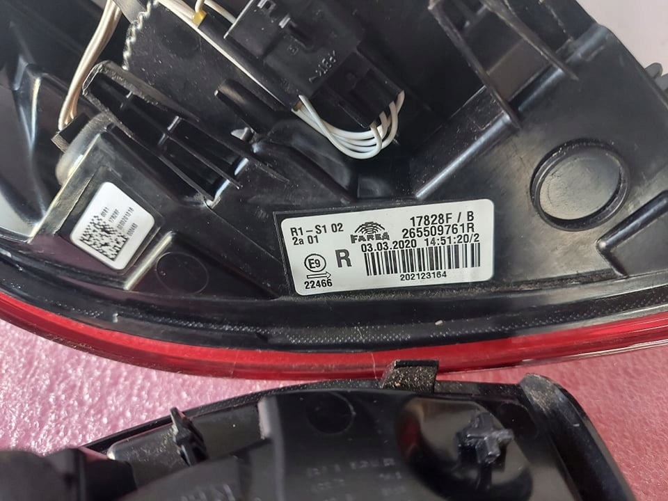 фото №7, Renault clio v 19- лампа правая задняя задняя led