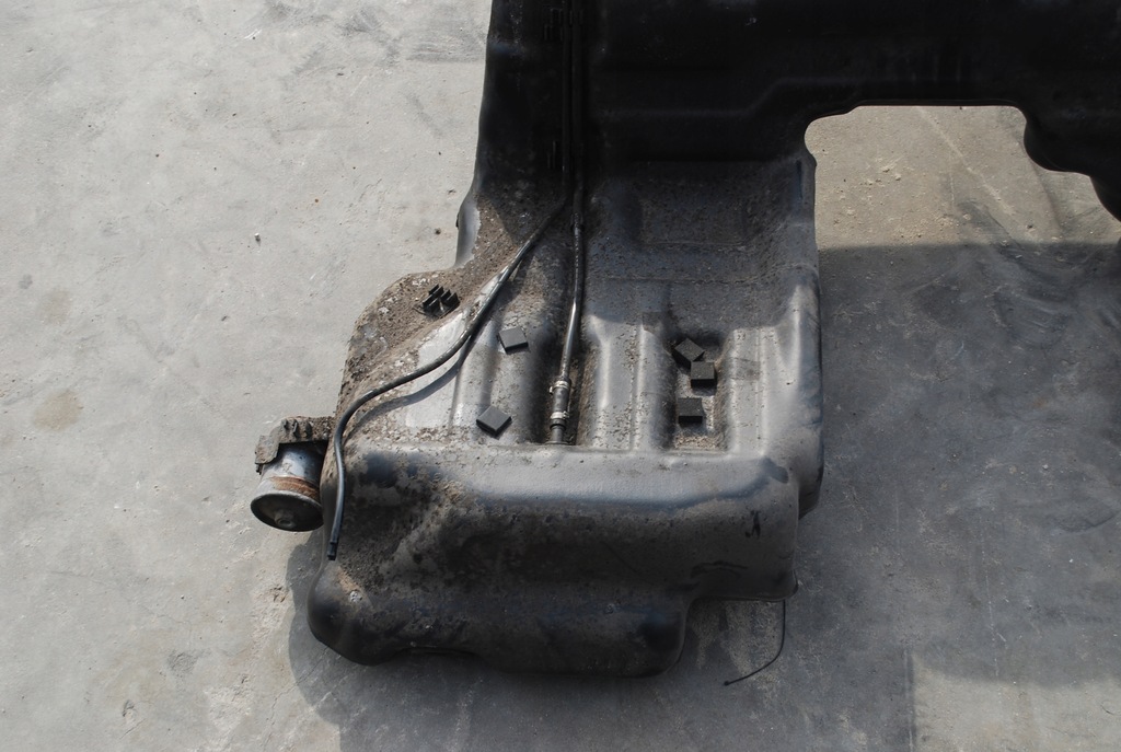 фото №6, Бак топлива audi a8 d2 2.8 lift lubelskie