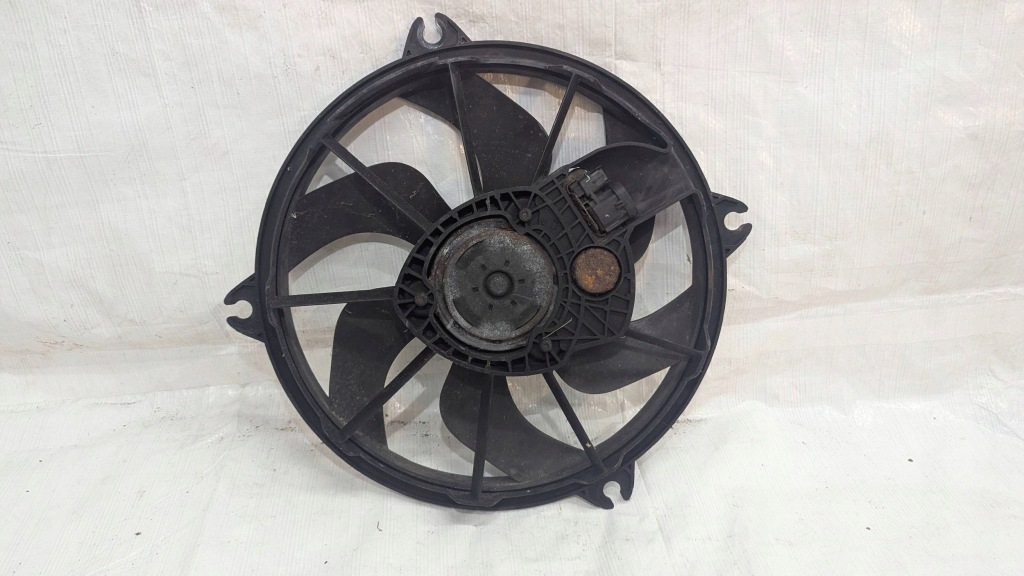 фото №1, Pas передний citroën c4 grand picasso ii 3000023 1.6l дизель 85kw 2008