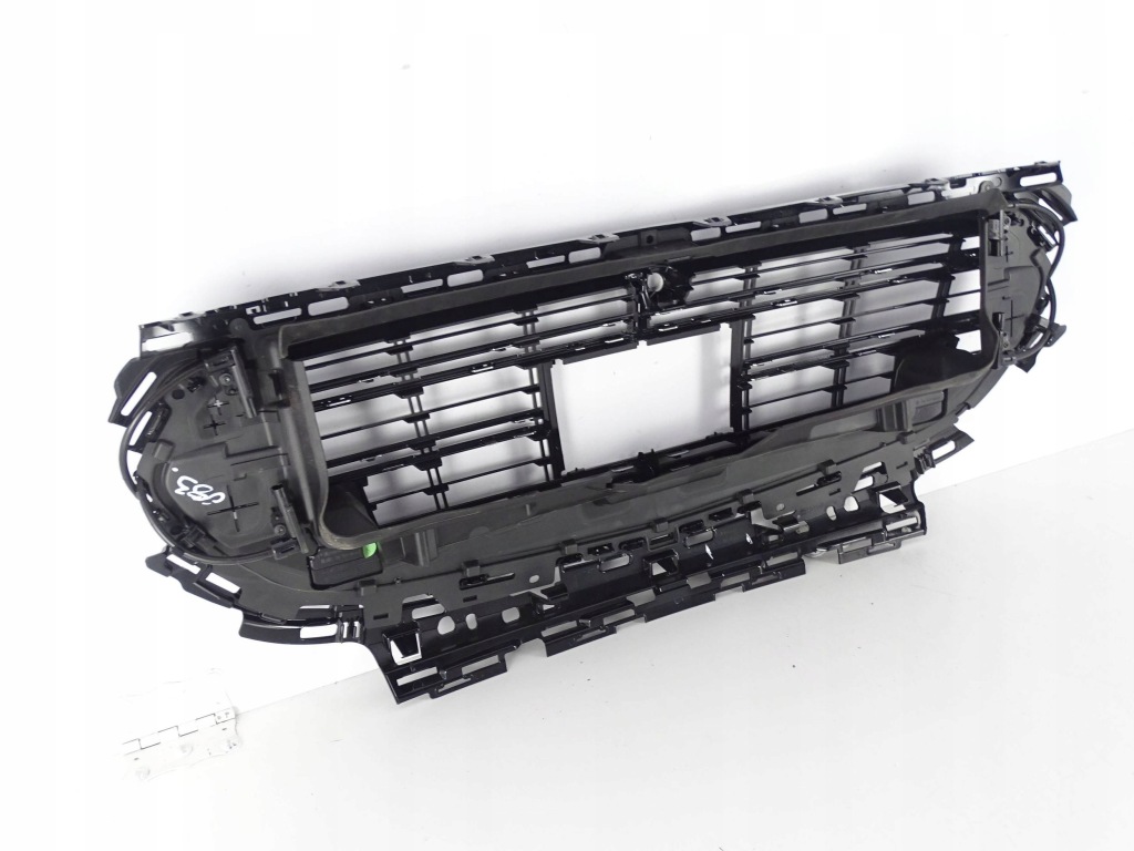 Решетка  радиатора mercedes e-klasa 214 a214 w214 led с Разборки