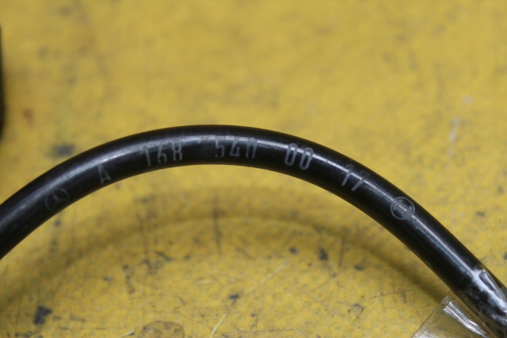 Датчик abs лівий перед a1685400017 1.7 cdi w168 Зі Шроту