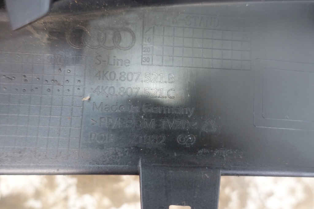 фото №9, Audi a6 c8 s-line 2018- спойлер накладка бампера задняя 4k0807521b