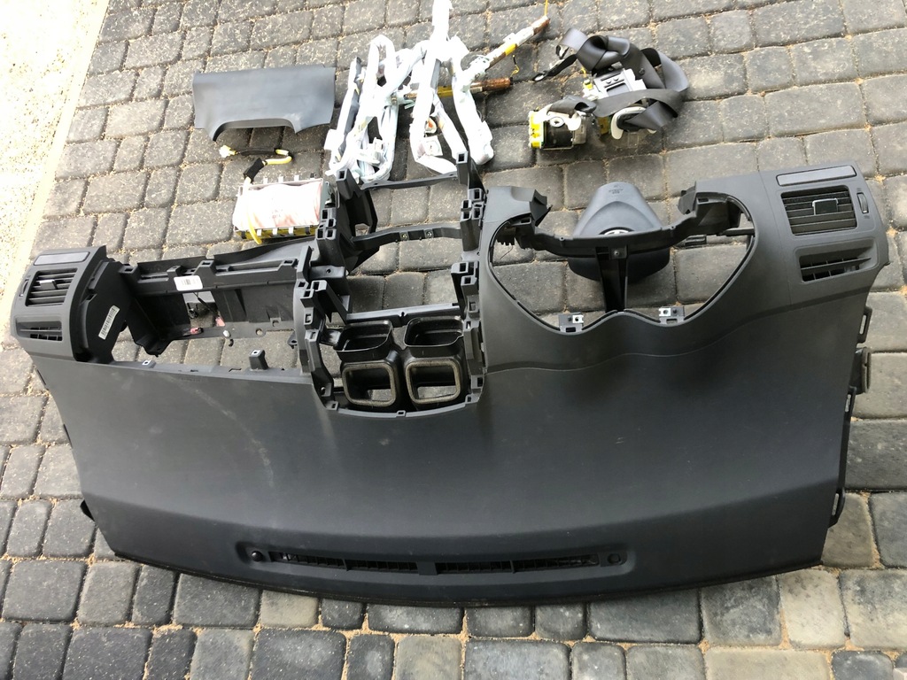 фото №6, Консоль приборная панель подушки безопасности ремни toyota auris i