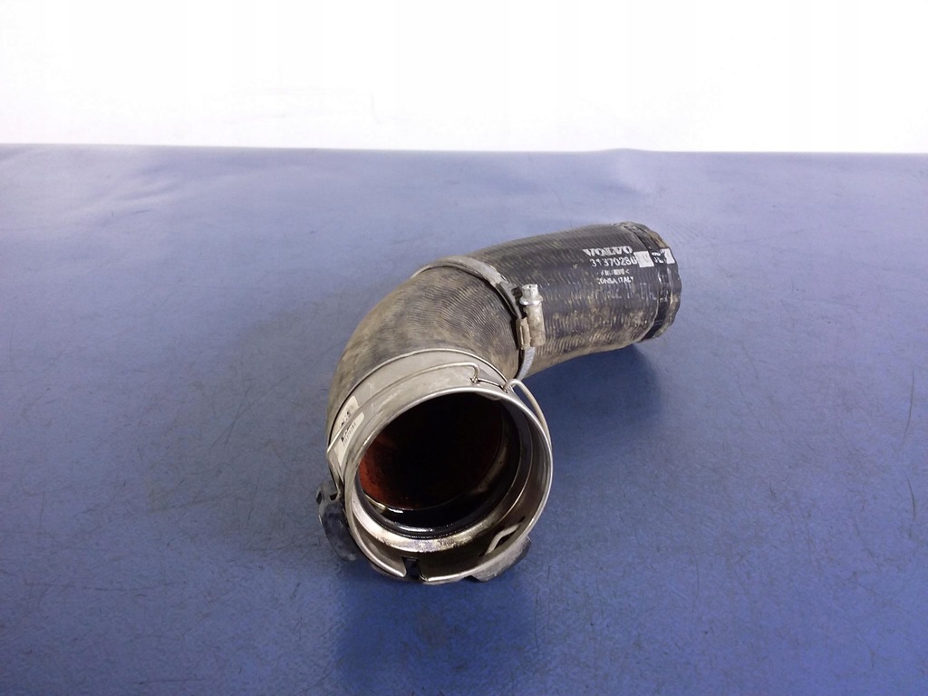 фото №2, Volvo v60 i lift 2.0 шланг труба интеркулер