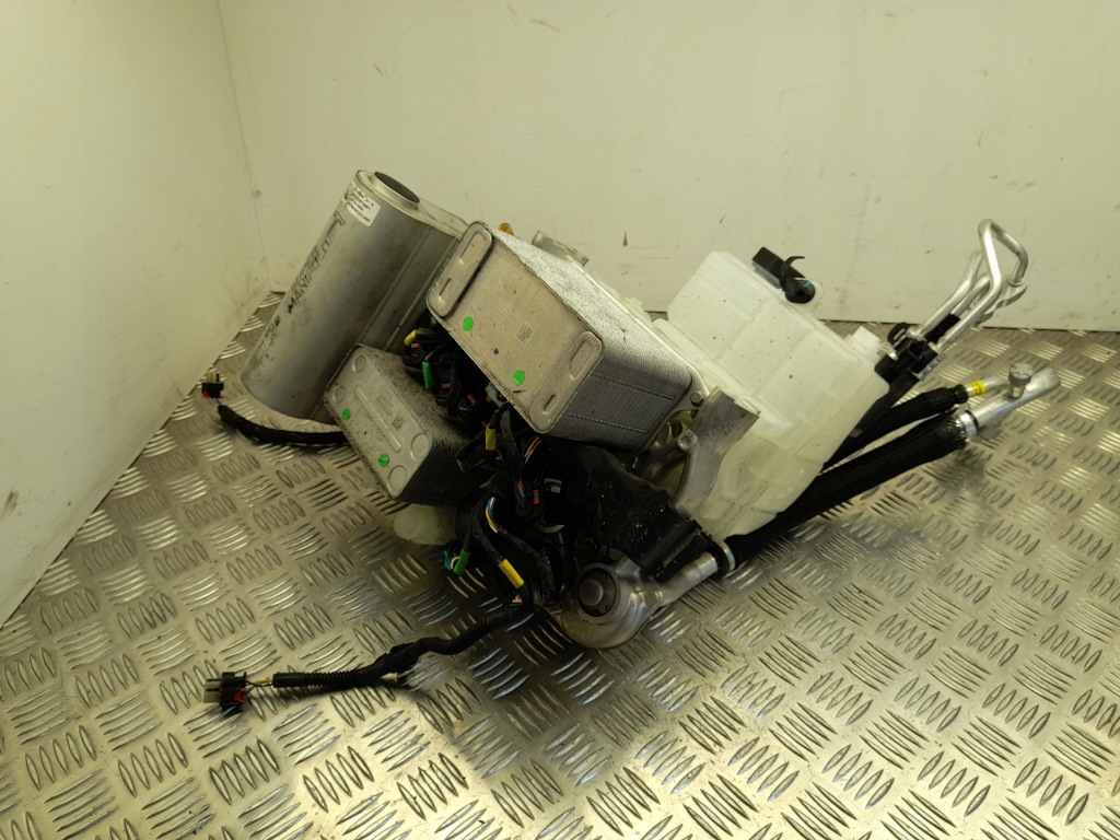 Бачок расширительный жидкость охлаждающий tesla model y 2022 150685900d Оригинал