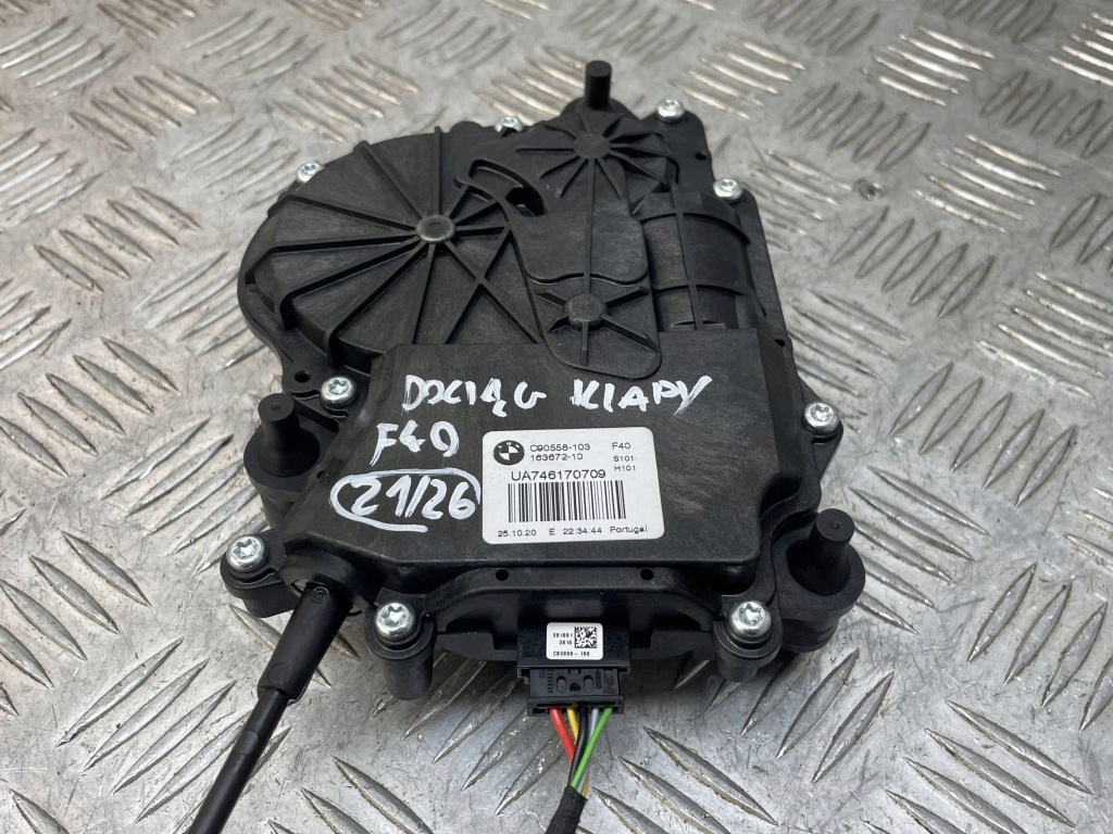 фото №6, Bmw оригинальный номер 7461707 1' f40 доводчик крышки задний задняя