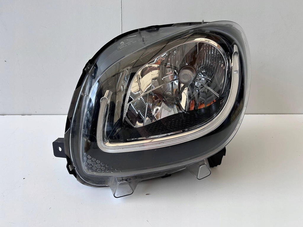 фото №1, Smart fortwo 453 лампа левая перед 4539064901 оригинал