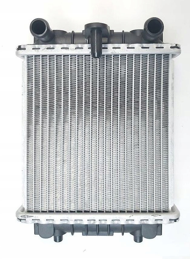 Купити Радіатор води audi a4 b9 2015-