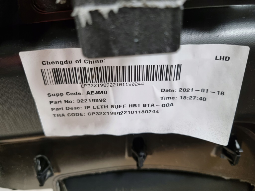 Volvo xc60 2 приборная панель кожа панель  оригинал подушка безопасности водитель пассажир коленный с Разборки