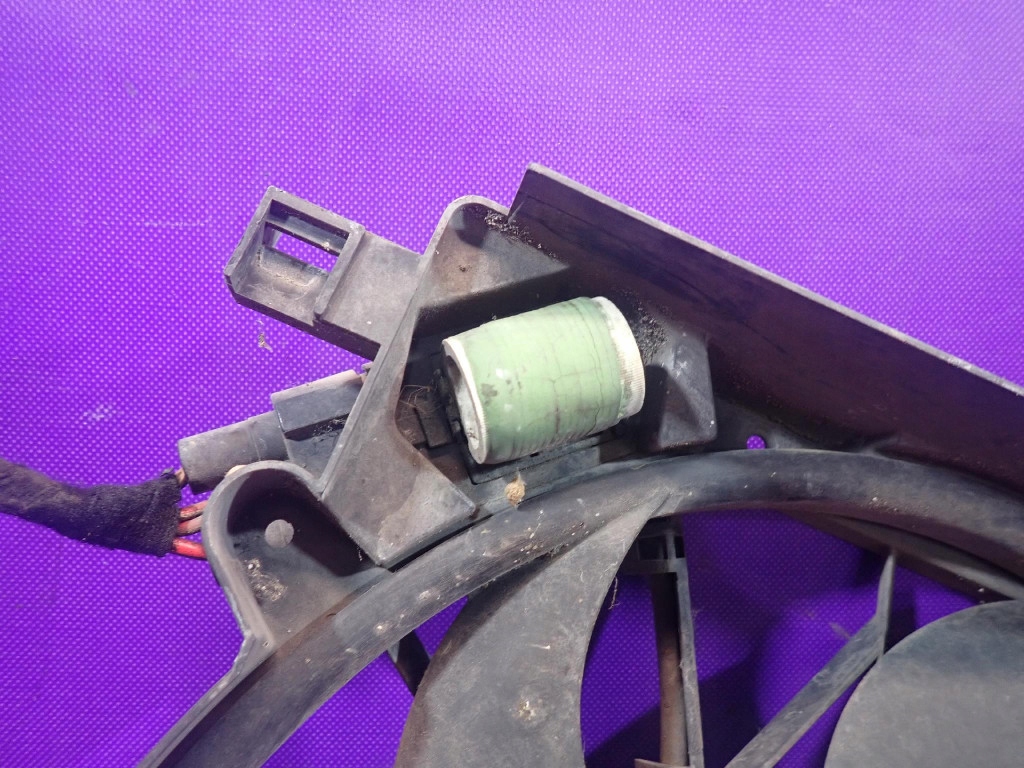 Opel astra h iii 04-07 1.4 90km вентилятор радиатора 13126353 Киев