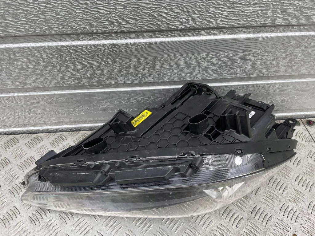 Hyundai i30 фара правый  перед full led g421-21060 Киев