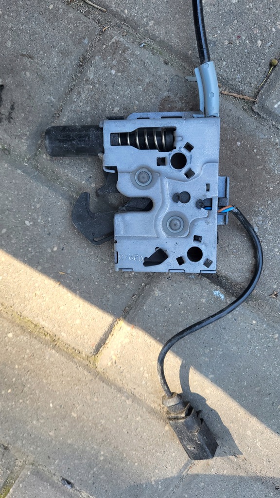 фото №6, Audi a6 c8 a7 a8 замок засувка капот + трос 4k0823509a