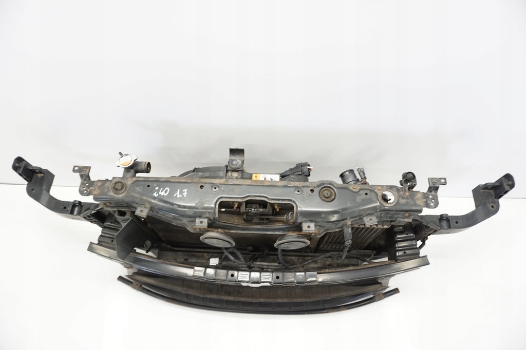 фото №6, Hyundai i40 pas передний усилитель 1.7crdi