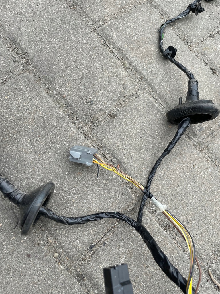 фото №12, Volvo xc40 t5 recharge plug in електропроводка салону