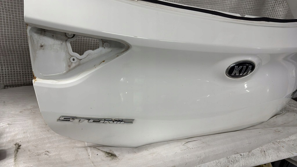 фото №4, Kia stonic 2018- кришка багажника задня задня