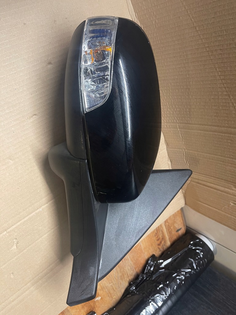 фото №1, Volvo c30 дзеркало праве blis 12 pin