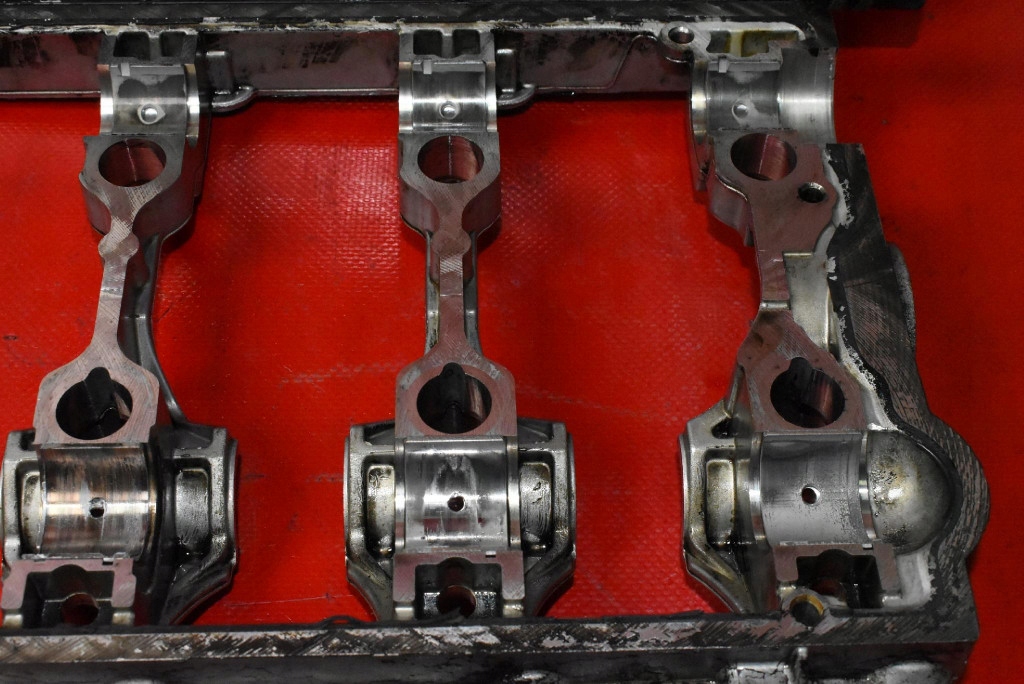 фото №13, Головка двигуна 03g103373a mitsubishi grandis 2.0 di-d 134 km 03-11