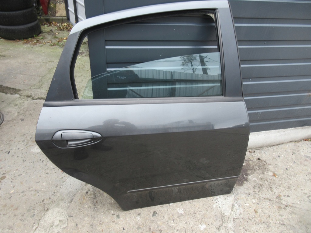 фото №1, Fiat linea двері правий задня