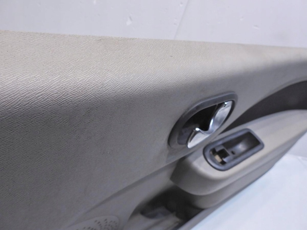 фото №6, Обивка дверь правая renault twingo ii 8200526979